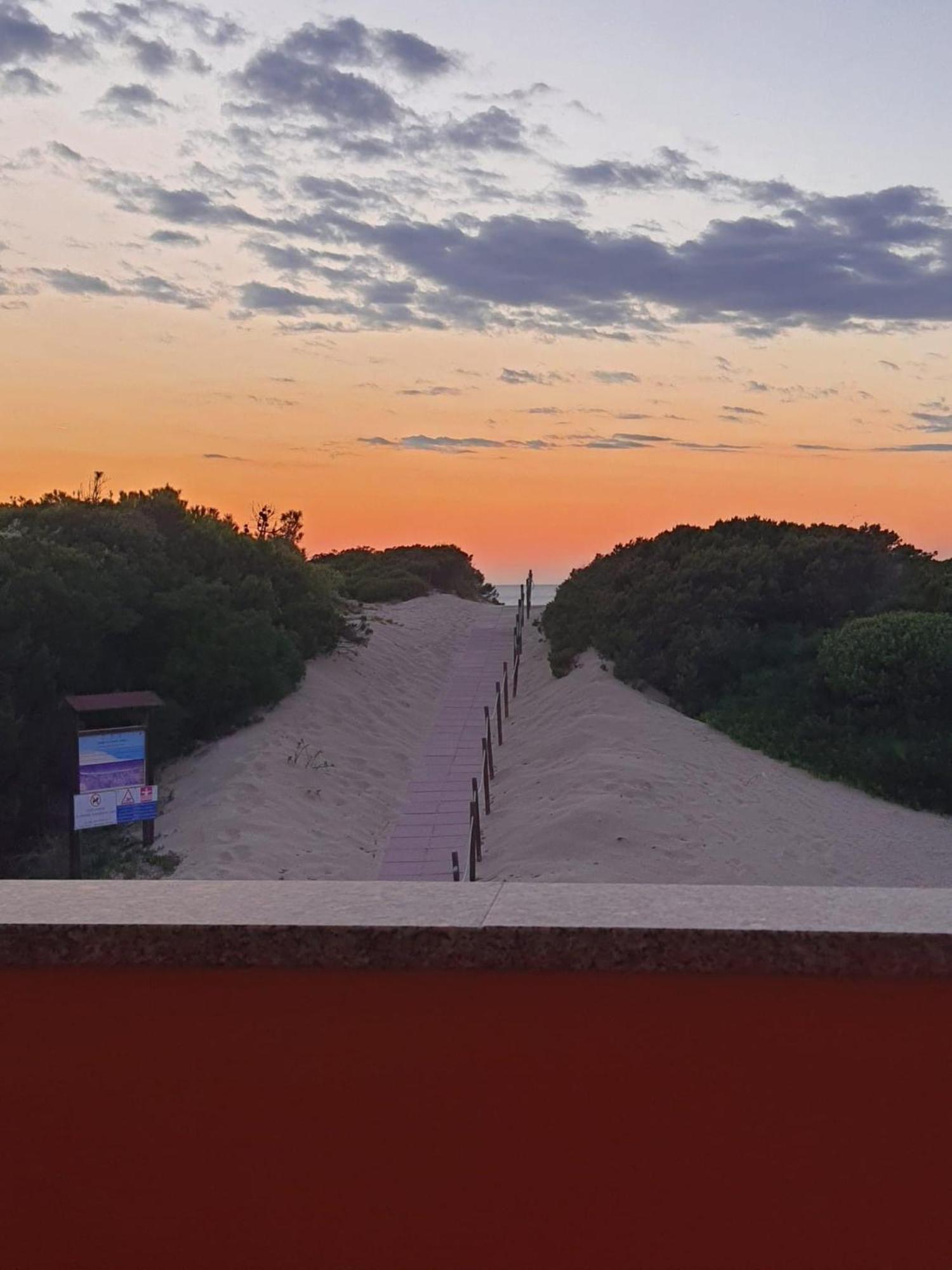 Il Tramonto Sulle Dune Badesi Exteriér fotografie